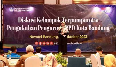 Anggota Komisi D DPRD Kota Bandung, Hj. Salmiah Rambe, S.Pd.I, M.Sos., menghadiri acara Diskusi Kelompok Terpumpun dan Pengukuhan Pengurus KPPD Kota Bandung, di Novotel Bandung, Senin (9/10/2023). Dani/Humpro DPRD Kota Bandung.